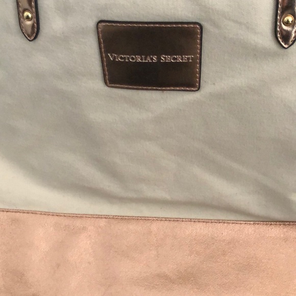 NWT. Victoria’s Secret canvas tote with rose gold - Picture 2 of 6